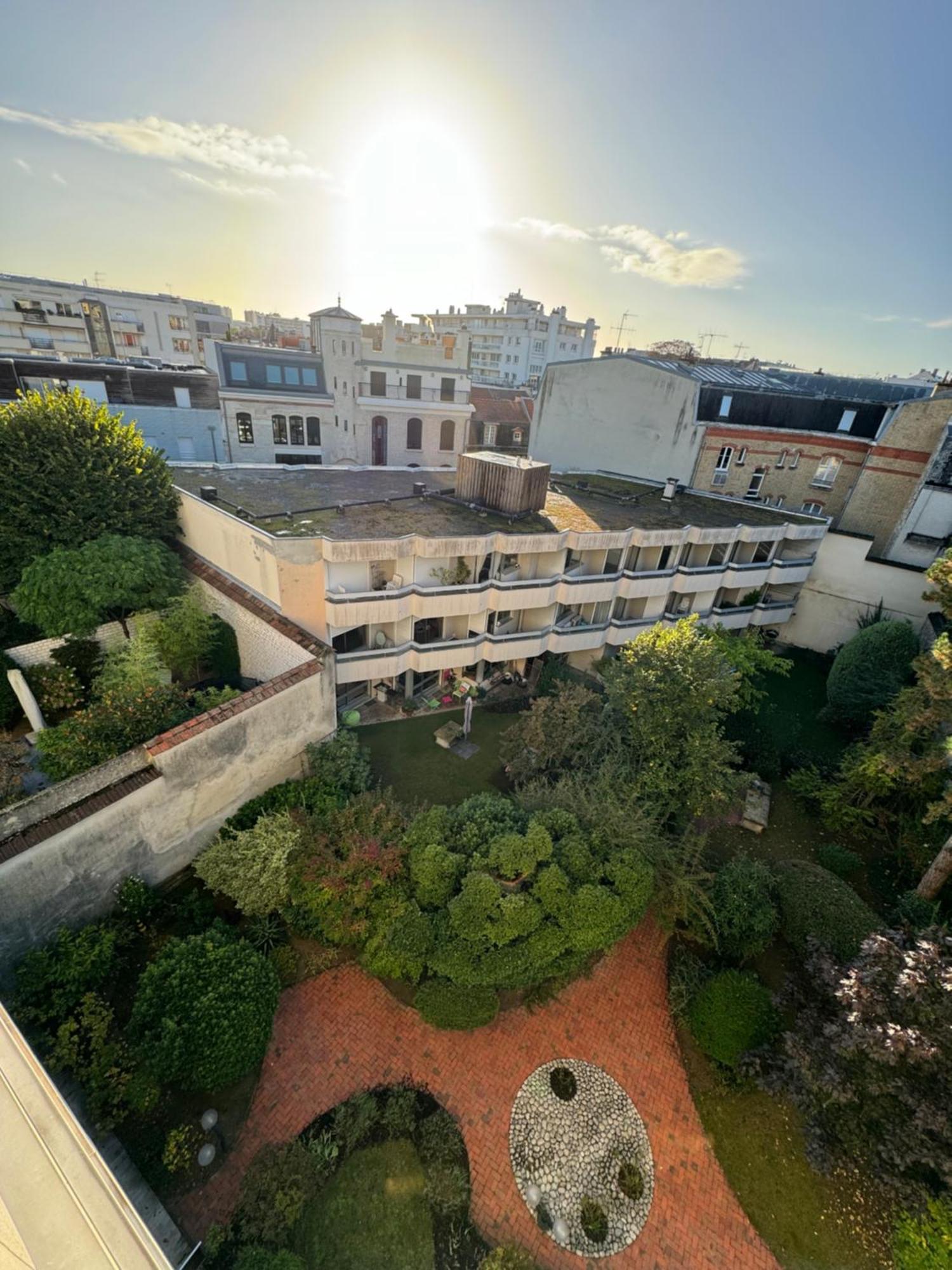 Studio- Avec Parking- Proche Cathedrale Reims Exterior photo